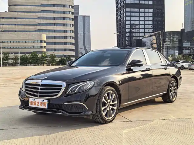 MERCEDES-BENZ E CLASS