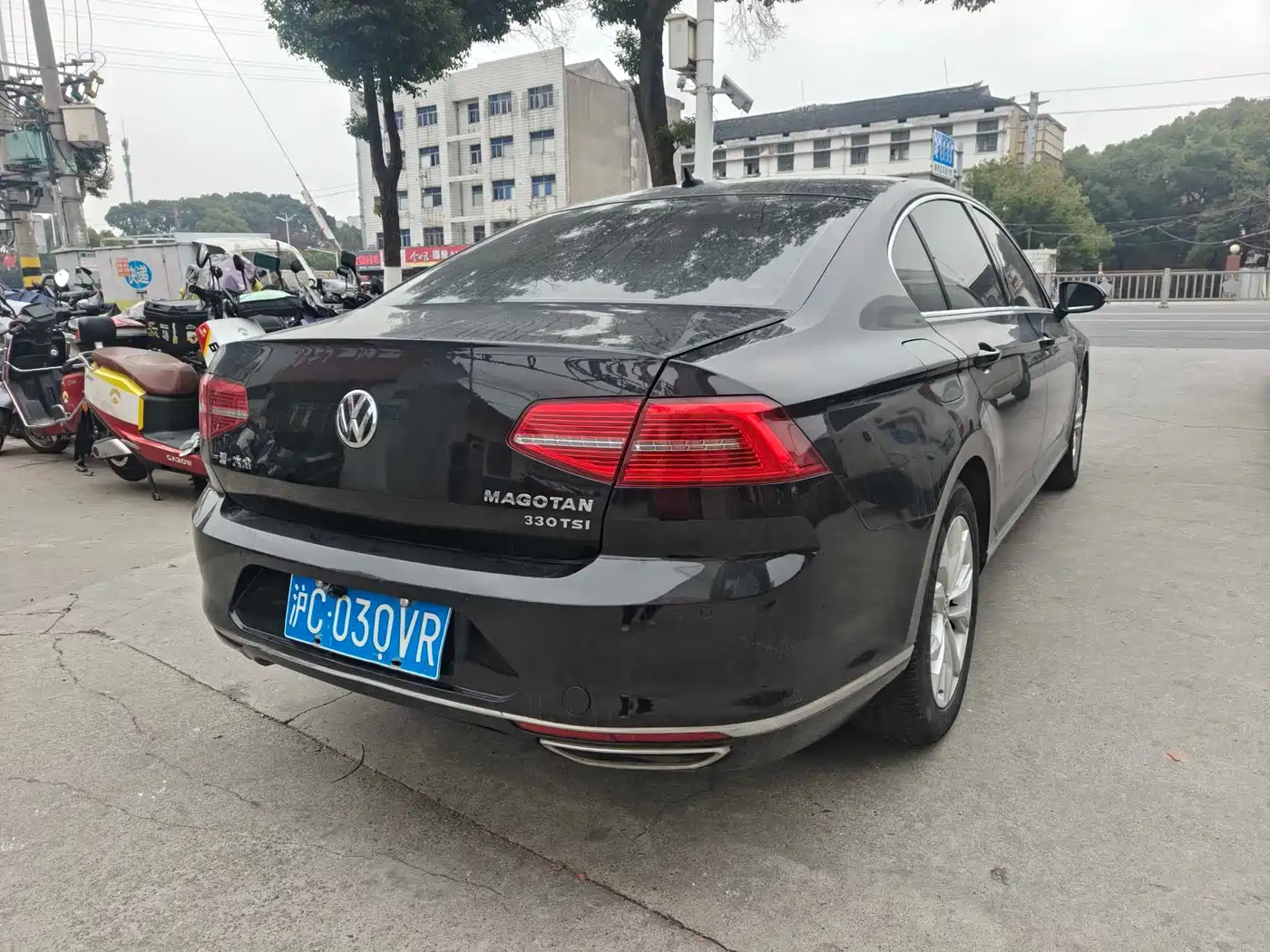 Volkswagen Magotan 2019 330TSI DSG Luxury Class China VI фото 4