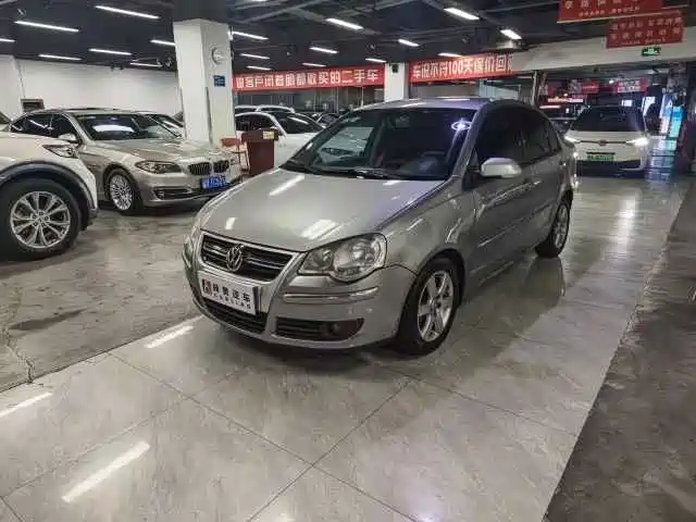 Фото 1 - Volkswagen Polo