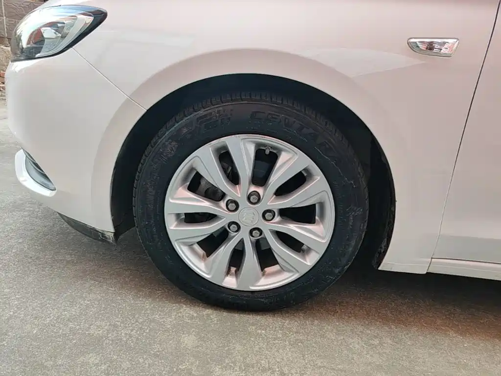 Фото 23 - Buick Excelle