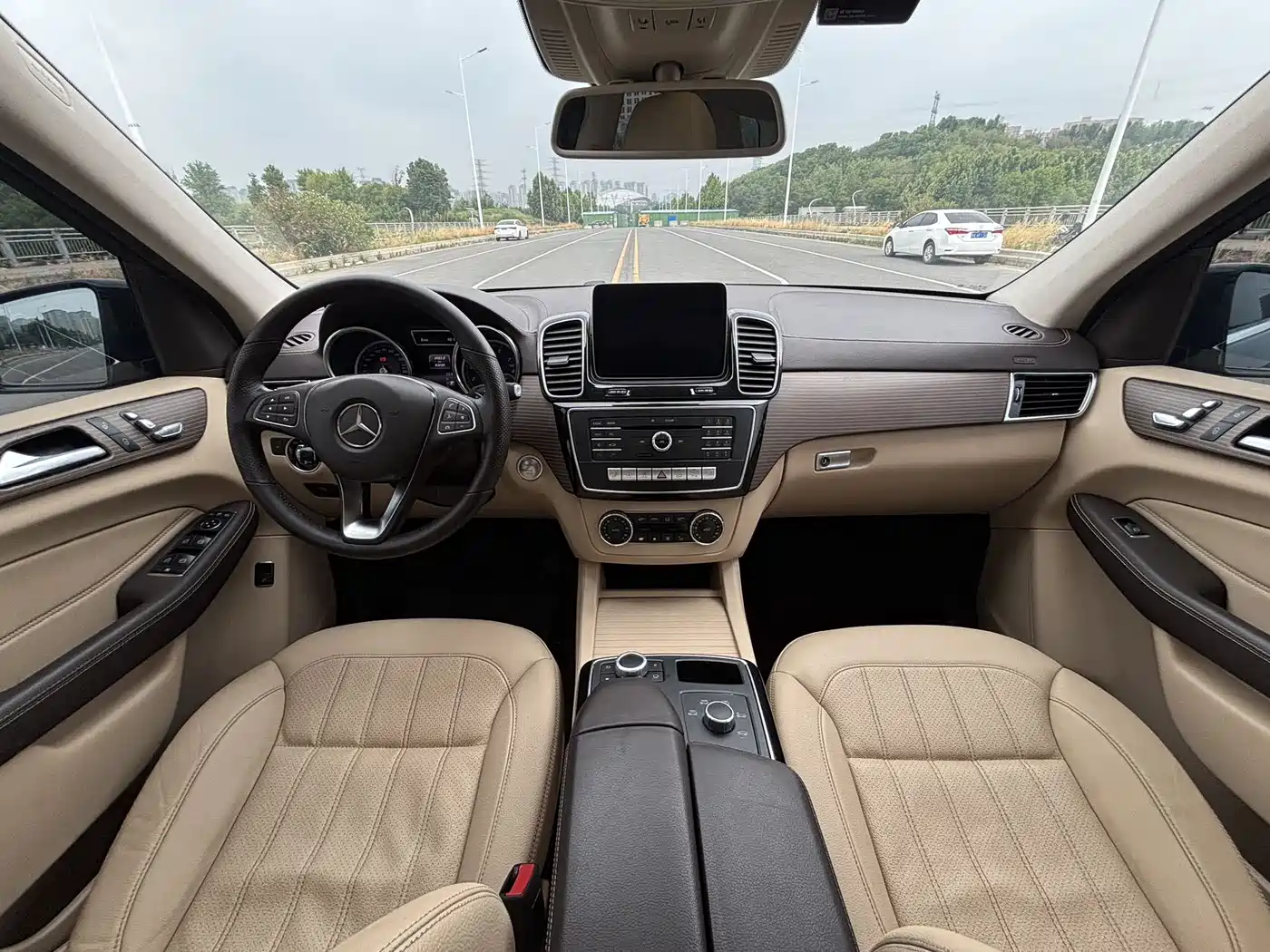 Mercedes-Benz GLE 2019 GLE 320 4MATIC Dynamic Ultimate Edition фото 8