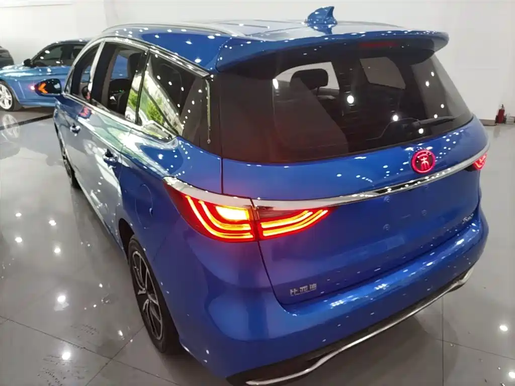 BYD Song MAX 2017 1.5T Auto Smart Elite 7-Seater фото 5
