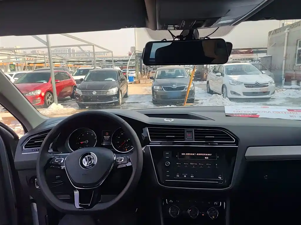 Volkswagen Tiguan L 2018 Facelift 330TSI Automatic 2WD Luxury Edition фото 12
