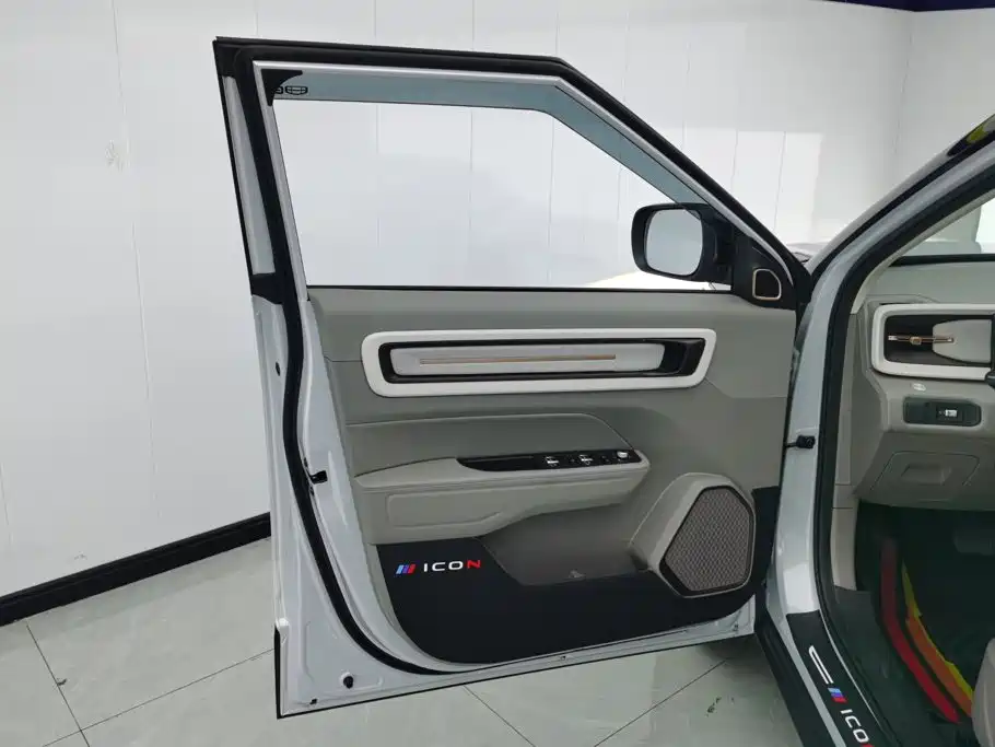 Geely ICON 2025 2026 Chocolate 1.5TD Pure Edition