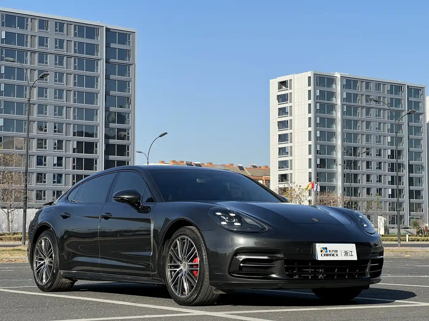 Porsche Panamera 2017 Panamera Executive Long Wheelbase 3.0T фото 2