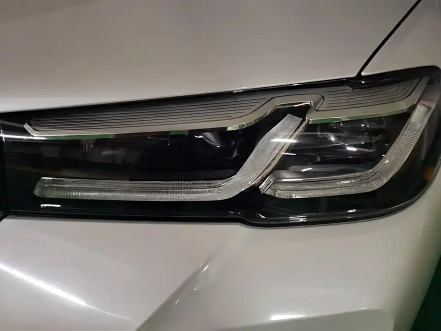 BMW 5 Series 2021 530Li Leading M Sport Package фото 5
