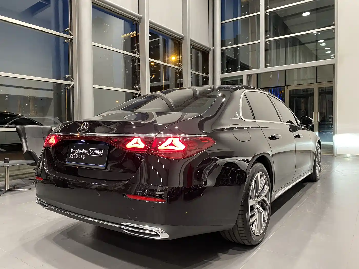 MERCEDES-BENZ E-CLASS