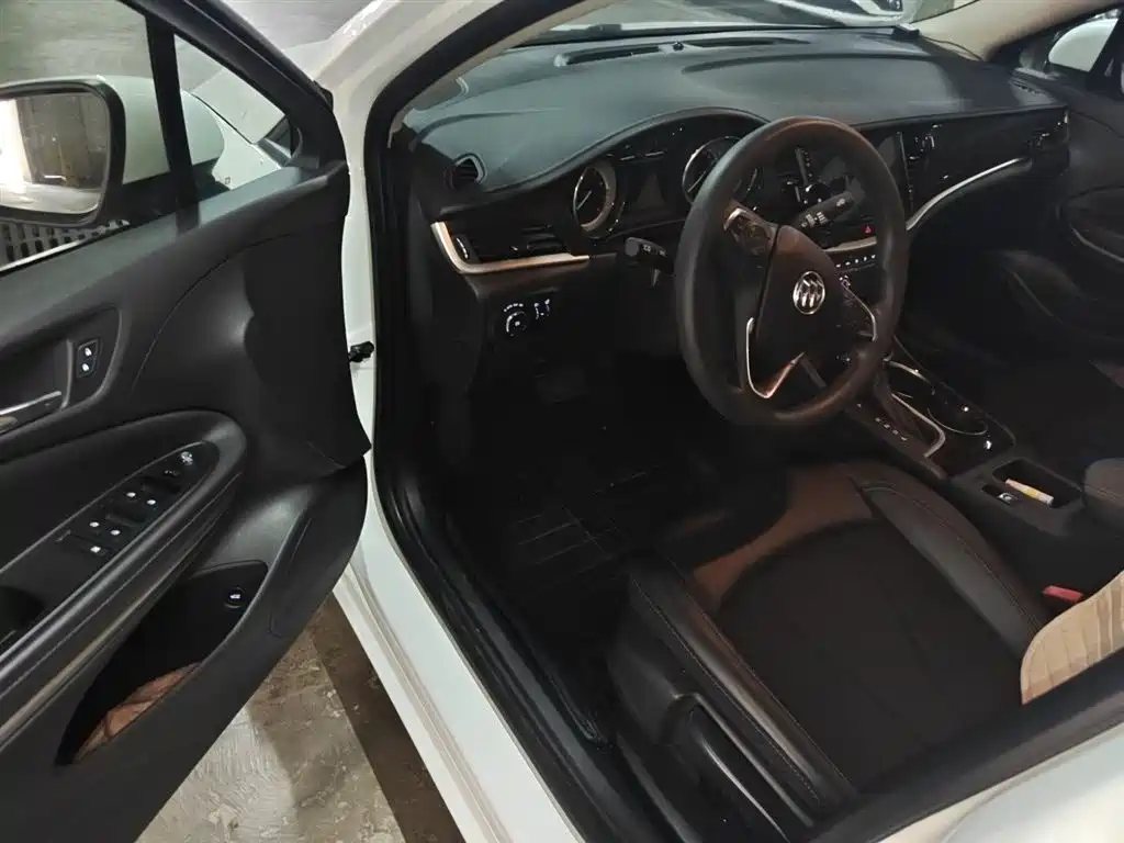 Buick Verano 2017 Sedan 20T DCT Leading фото 14