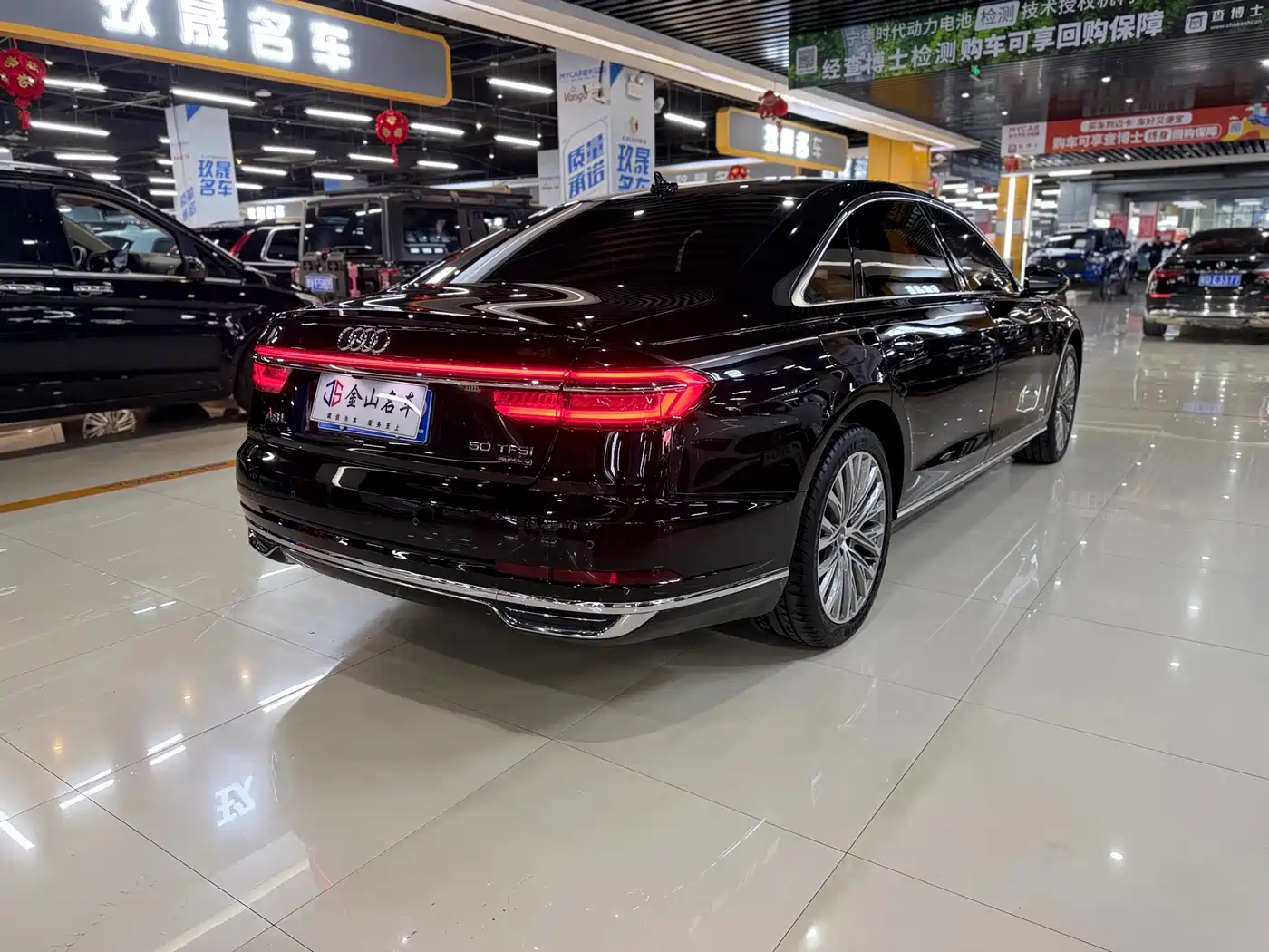 Audi A8 2021 A8L 50 TFSI quattro Comfort фото 14