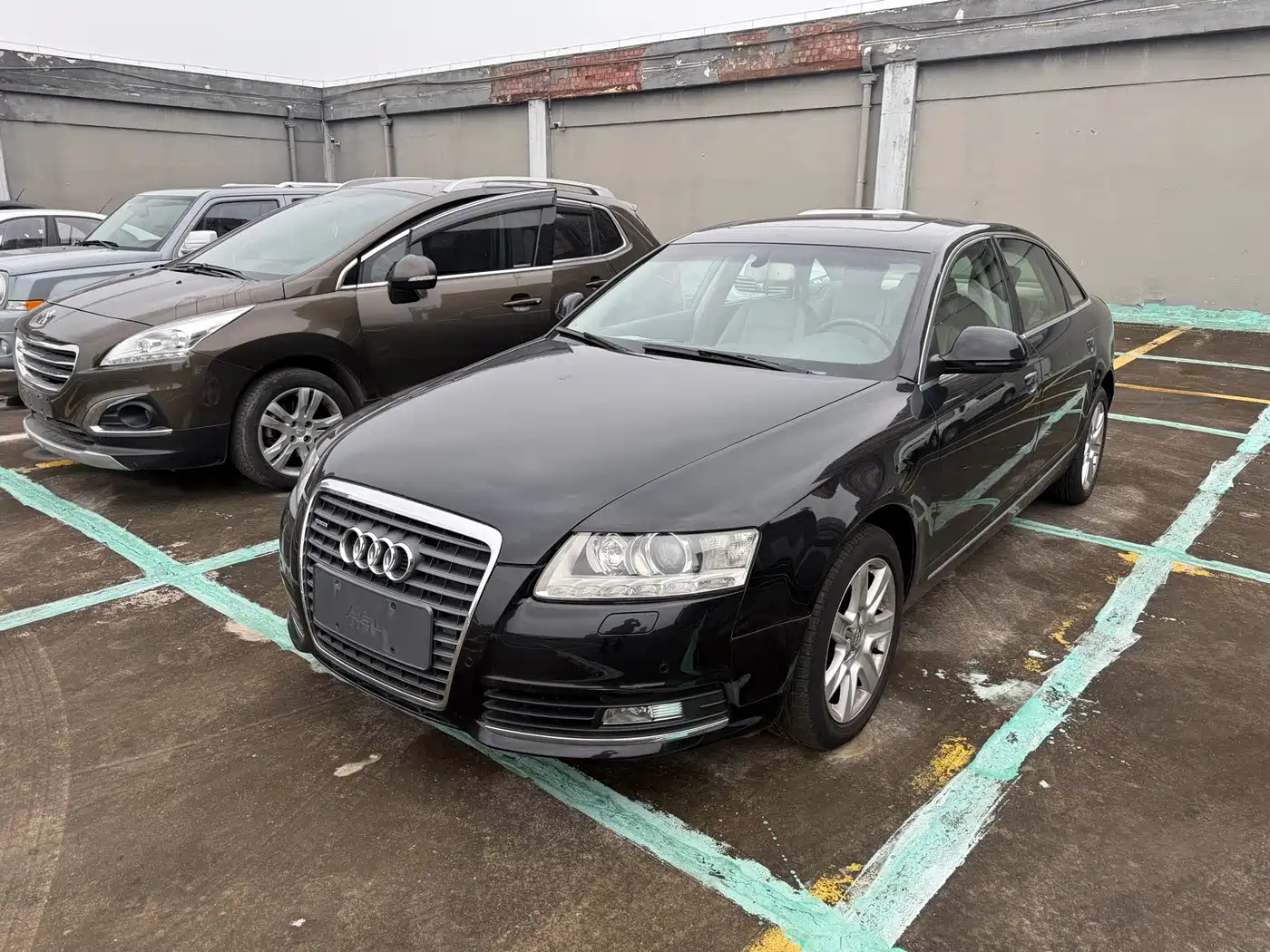 Photo 1 - Audi A6L