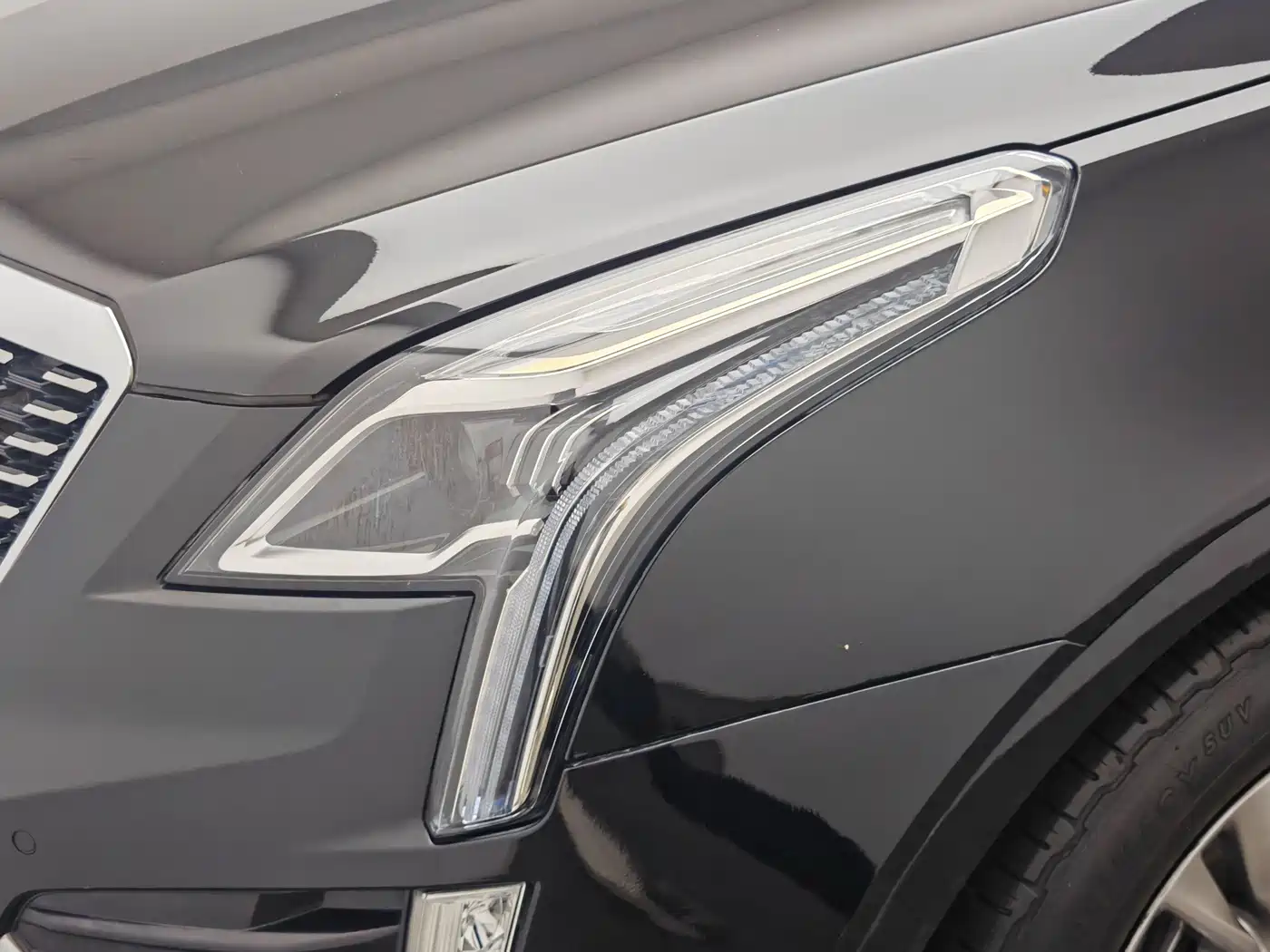 Фото 8 - Cadillac XT5