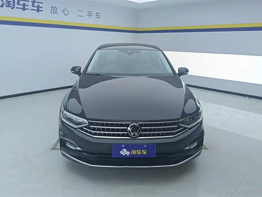 Volkswagen Magotan 2023 Model 2 Million Commemorative Edition 330TSI DSG Luxury фото 2