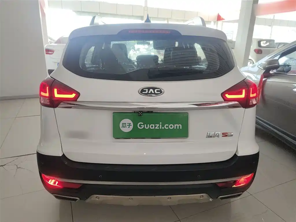 JAC Motors Refine S3 2017 2017 1.5L Manual Luxury Smart