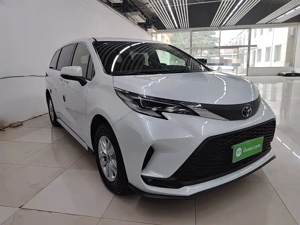 Toyota Granvia 2026 2026 Model 2.5L Hybrid Comfort Edition