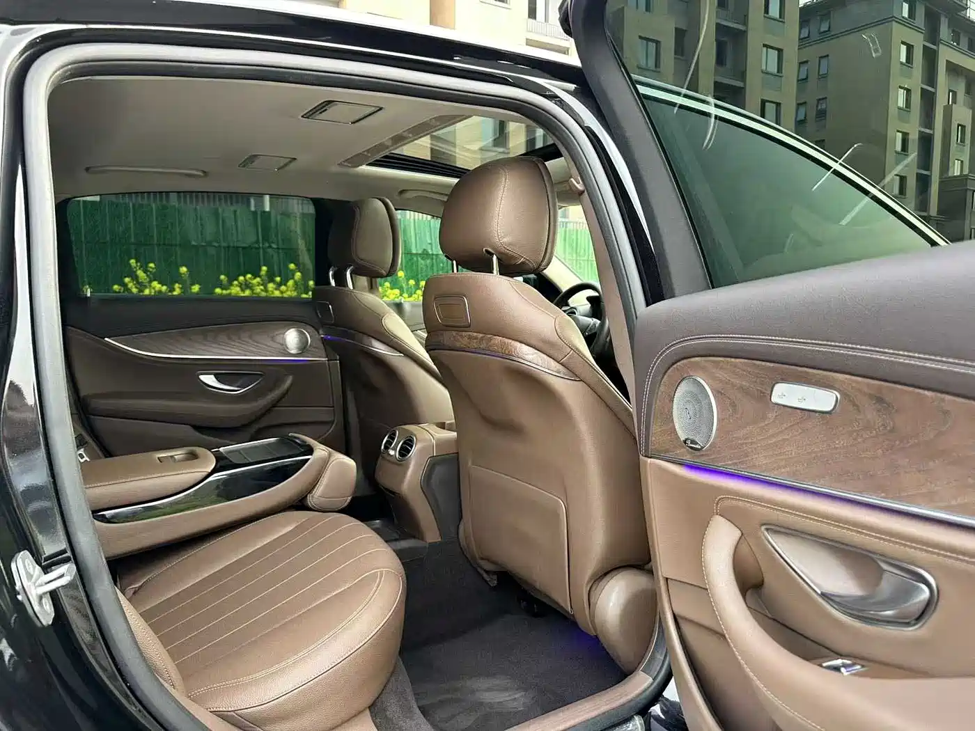 Mercedes-Benz E-Class 2016 E 200 L фото 5