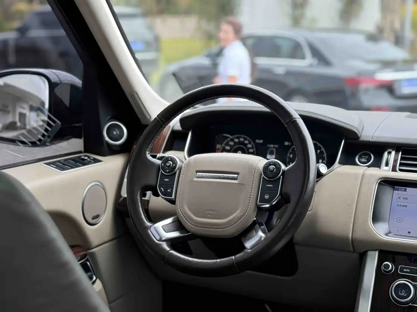 Photo 5 - Land Rover Range Rover