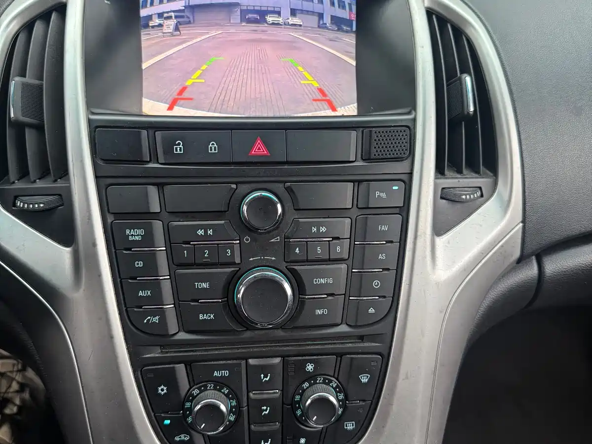 Buick Excelle 2014 XT 1.6L Automatic Fashion фото 7