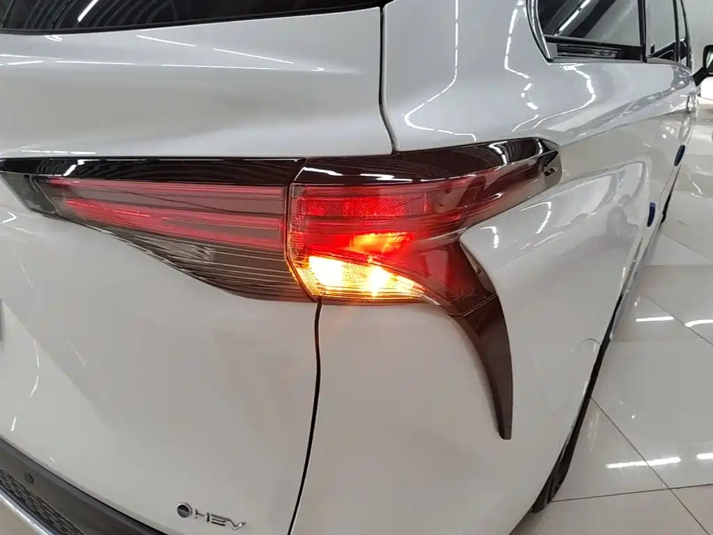 Toyota Granvia 2026 2026 Model 2.5L Hybrid Comfort Edition