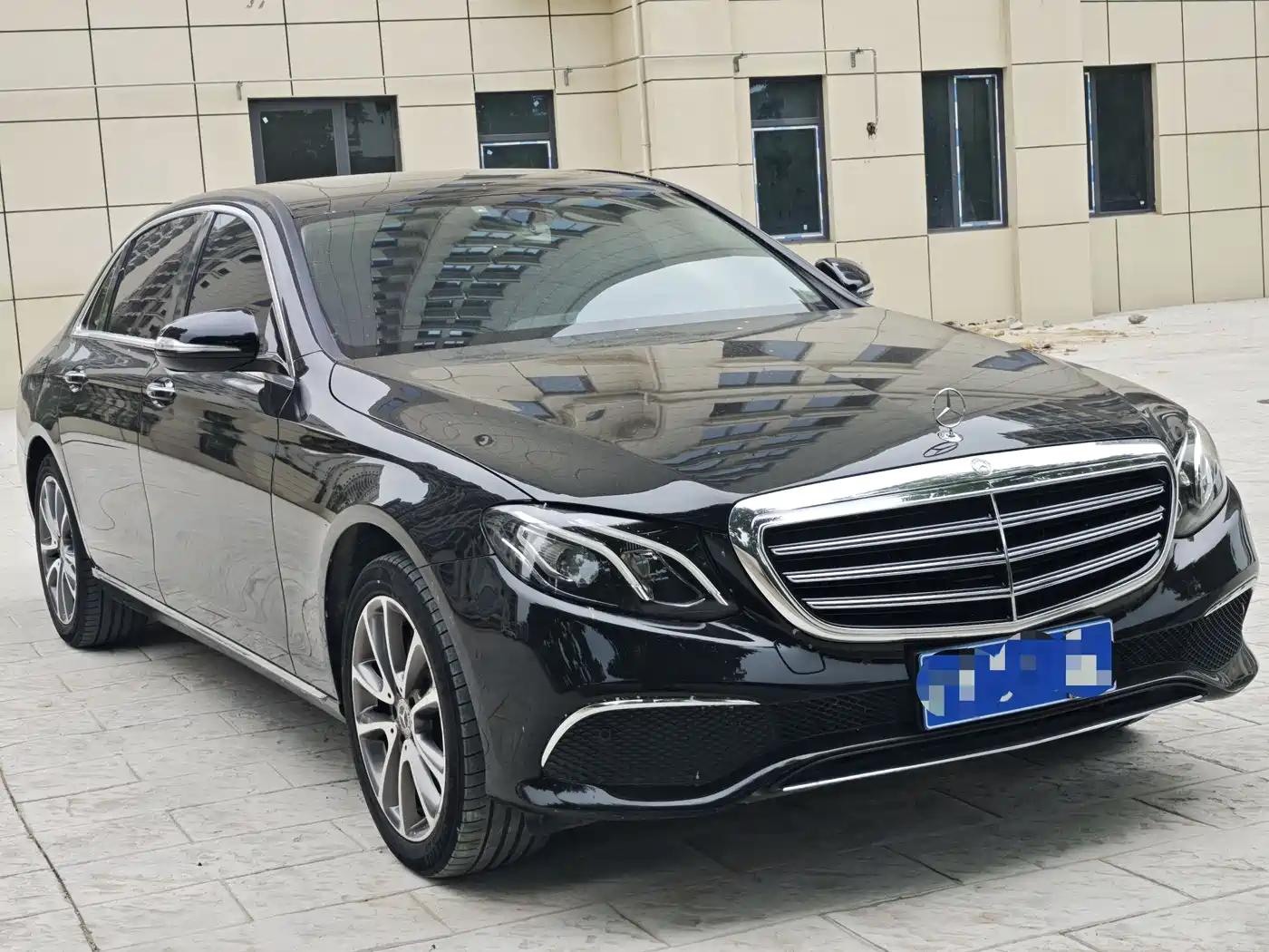 Mercedes-Benz E-Class 2018 Facelift E 200 L фото 3