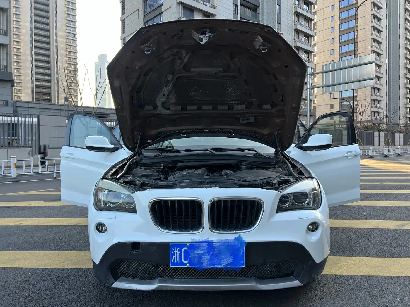 BMW X1 (Import) 2010 xDrive25i фото 15