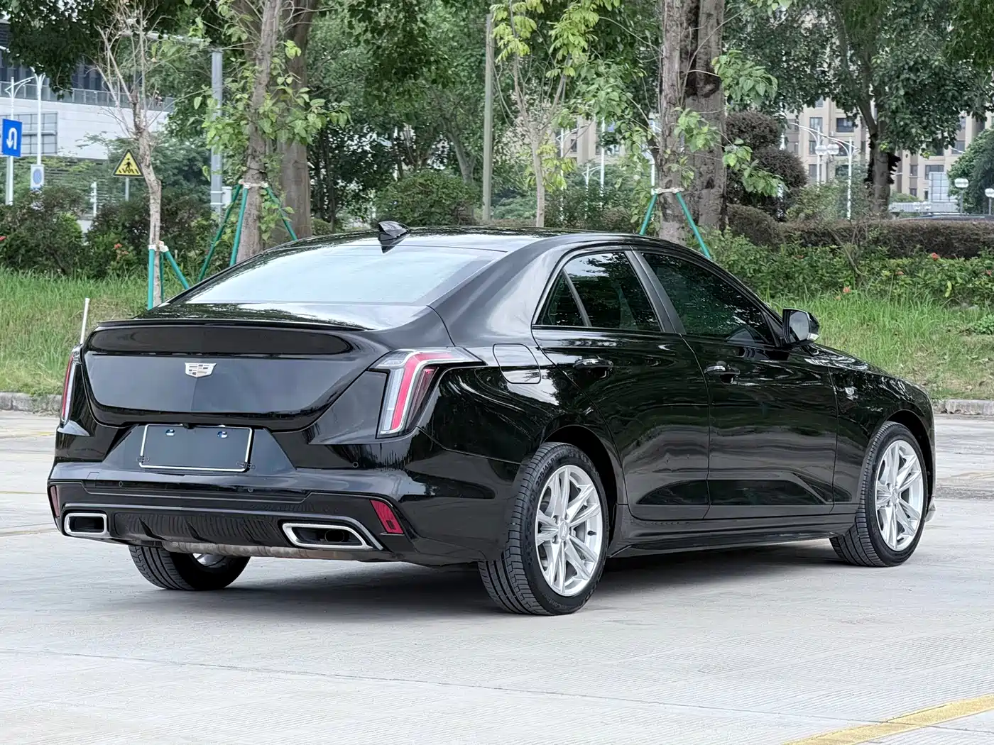 Cadillac CT4 2022 2022 28T Fashion Style