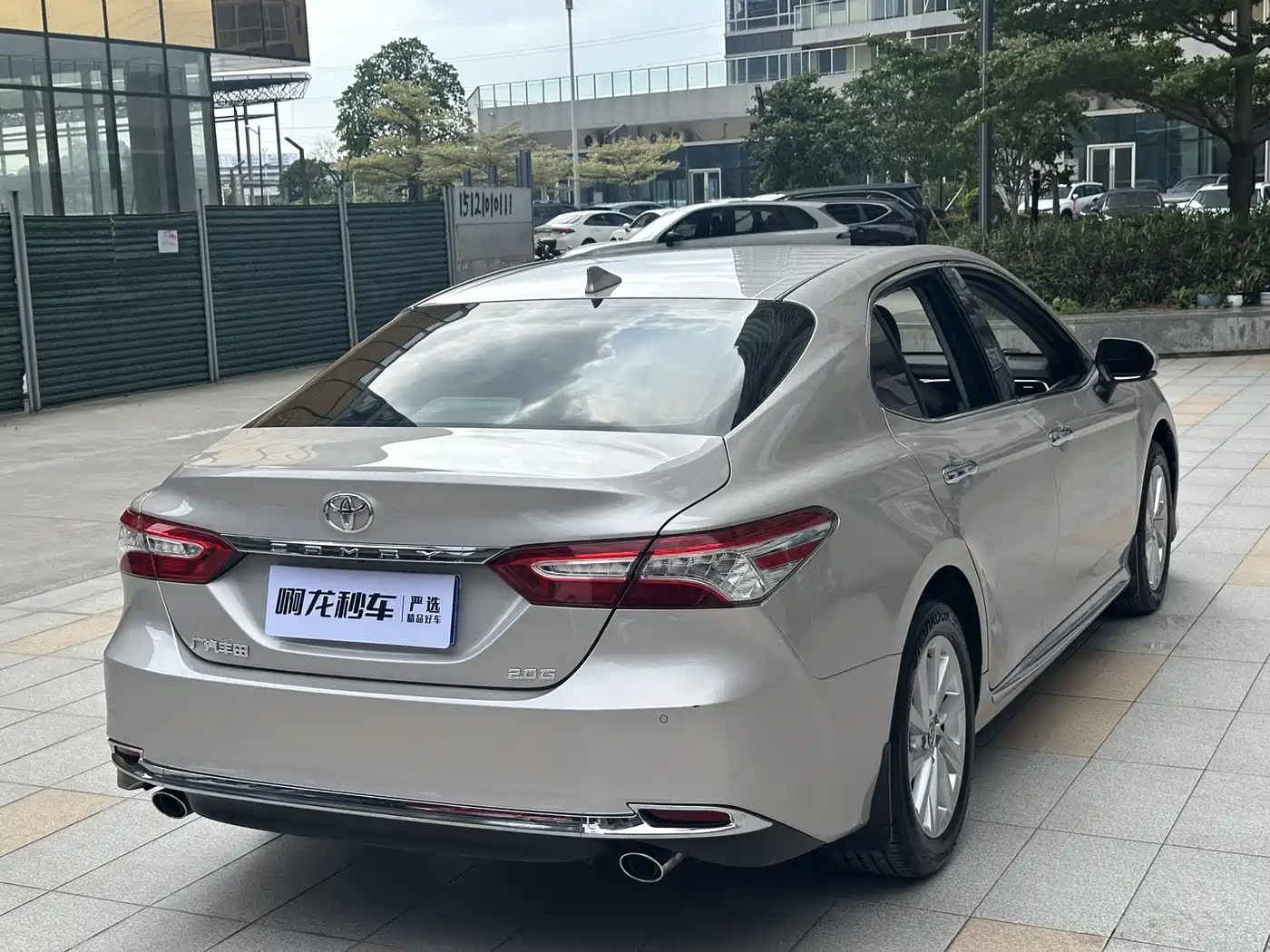 TOYOTA CAMRY