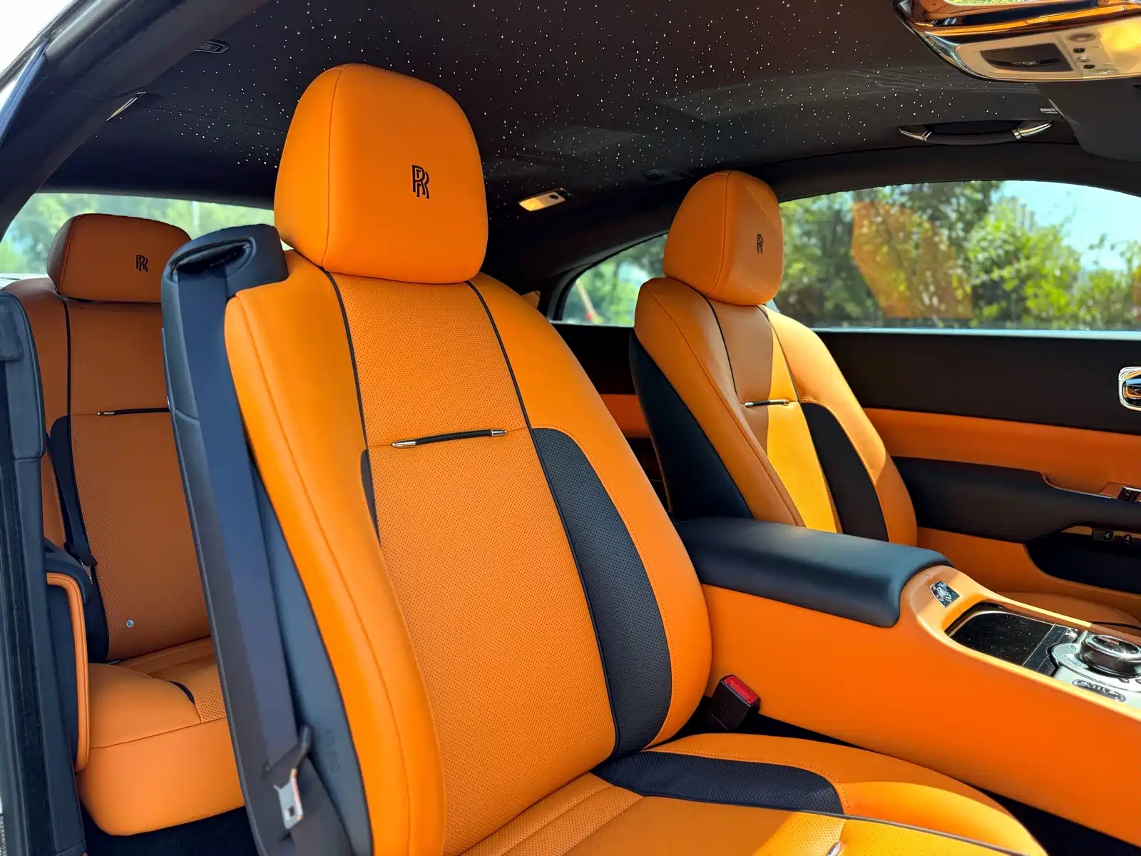 Фото 16 - Rolls-Royce Wraith