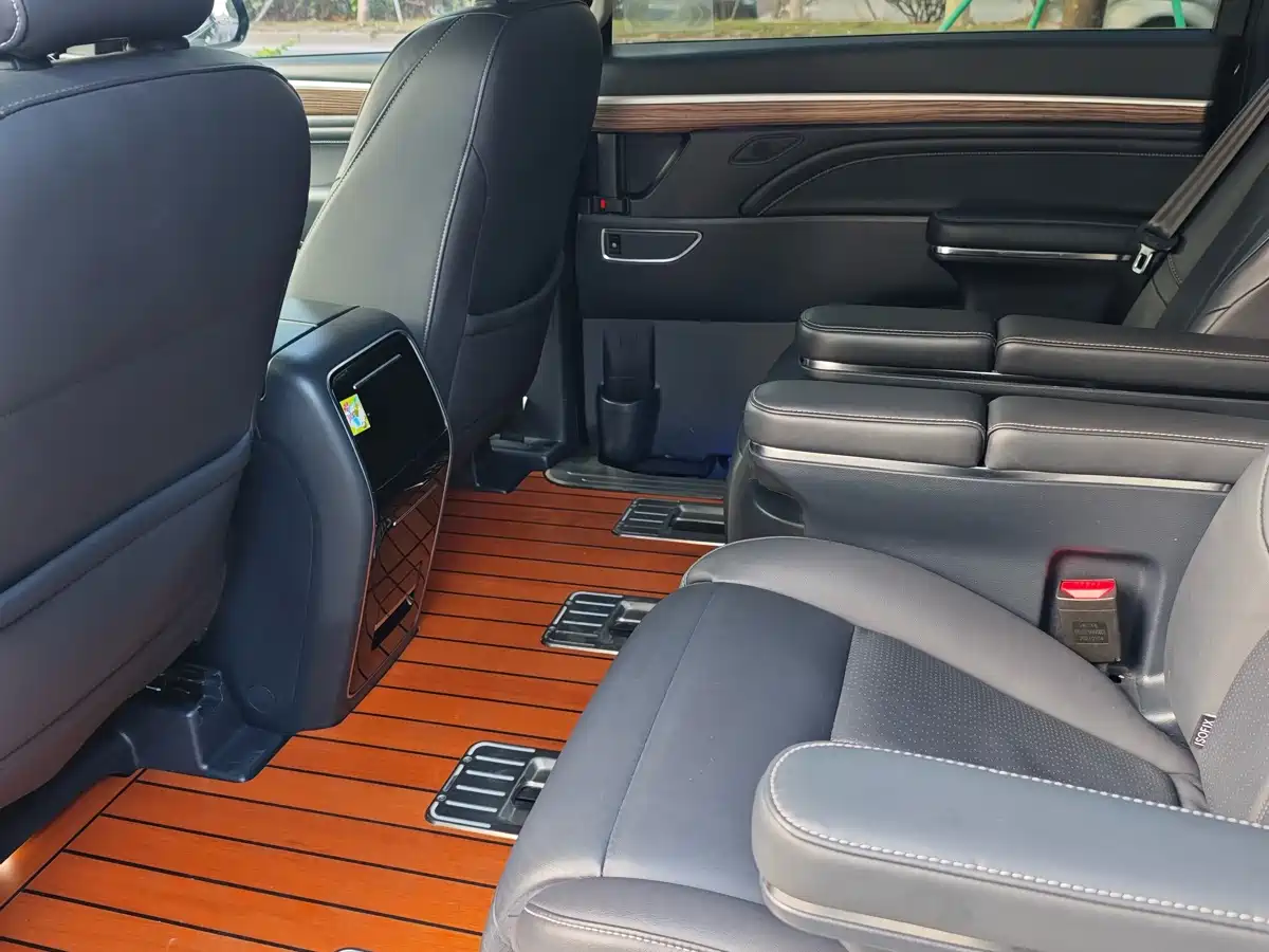 GAC Trumpchi Trumpchi M8 2021 Leading Show Series 390T Prestige Edition фото 9