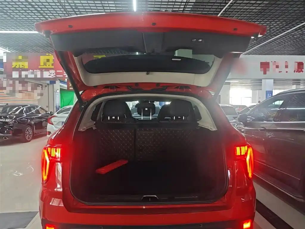Lynk & Co 01 2019 2.0T AWD Pro Edition China V фото 19