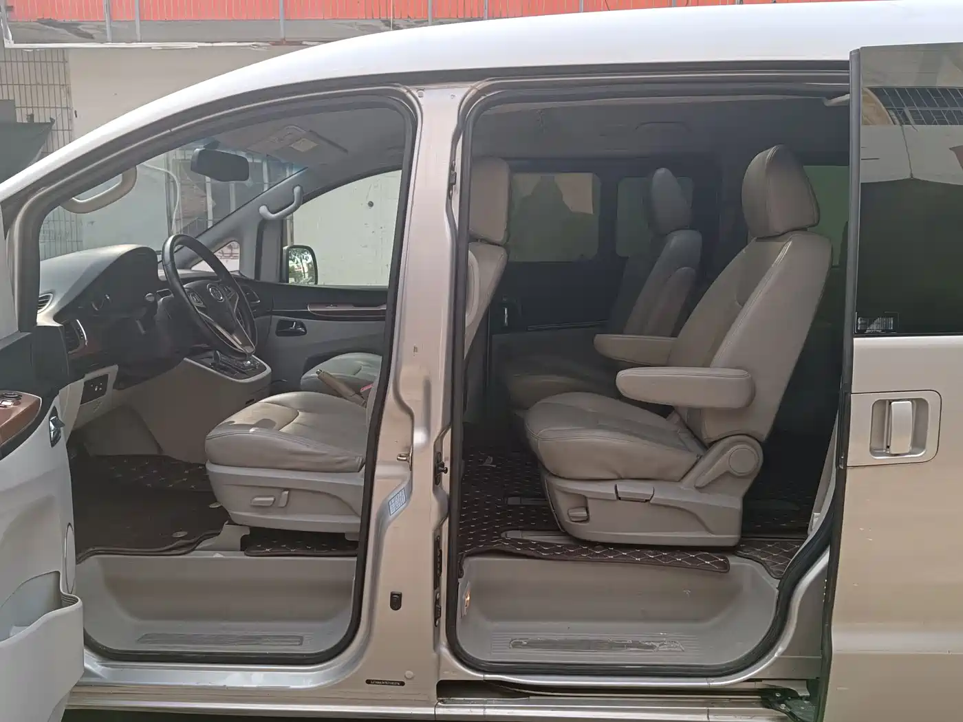 JAC Refine M5 2016 2016 2.0T Gasoline Automatic Official Version