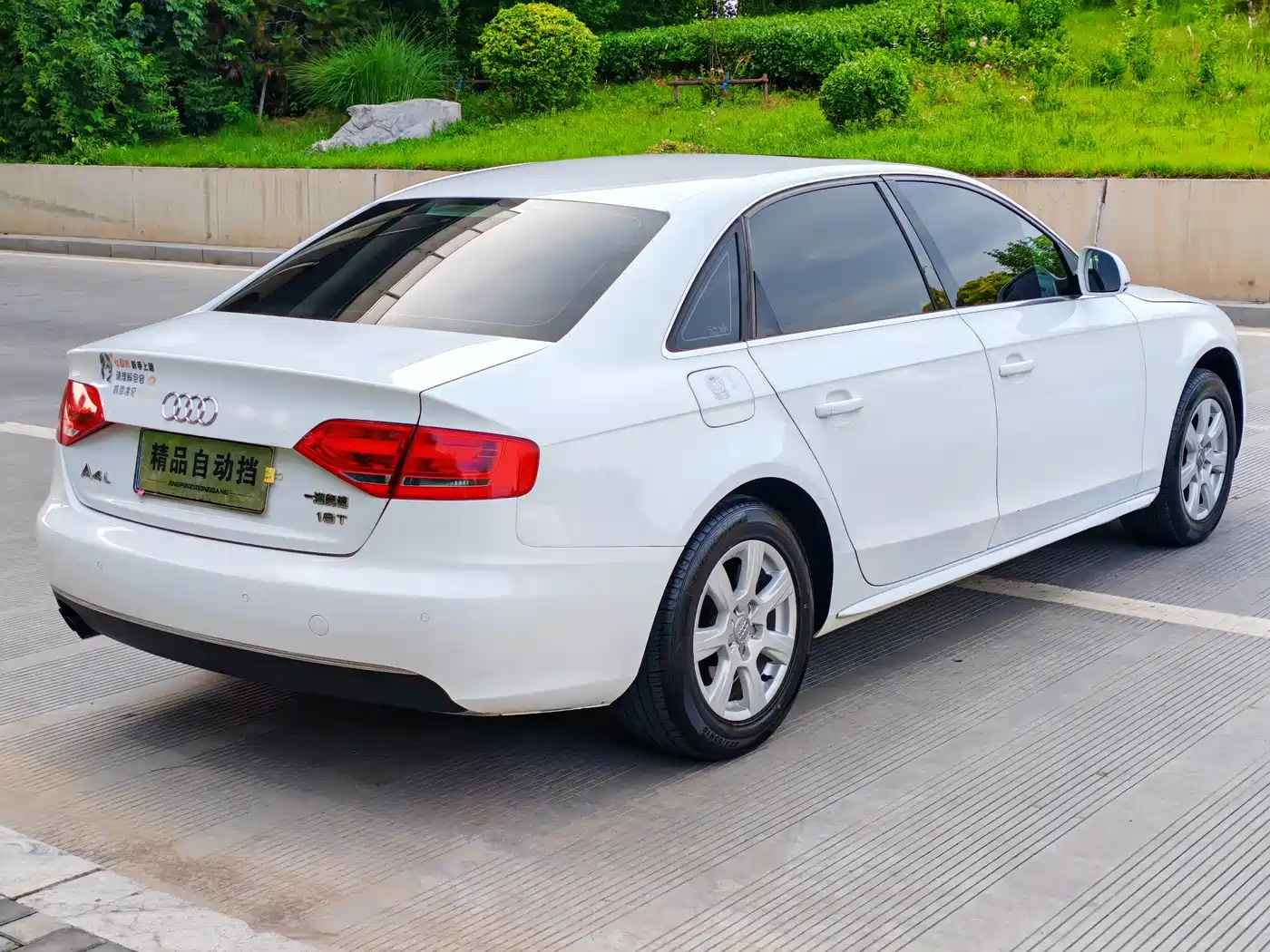Audi A4L 2011 1.8 TFSI Comfort фото 6