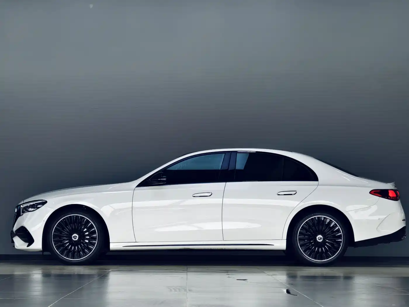 Mercedes-Benz E-Class (Import) 2025 2025 E 300 Luxury Sport