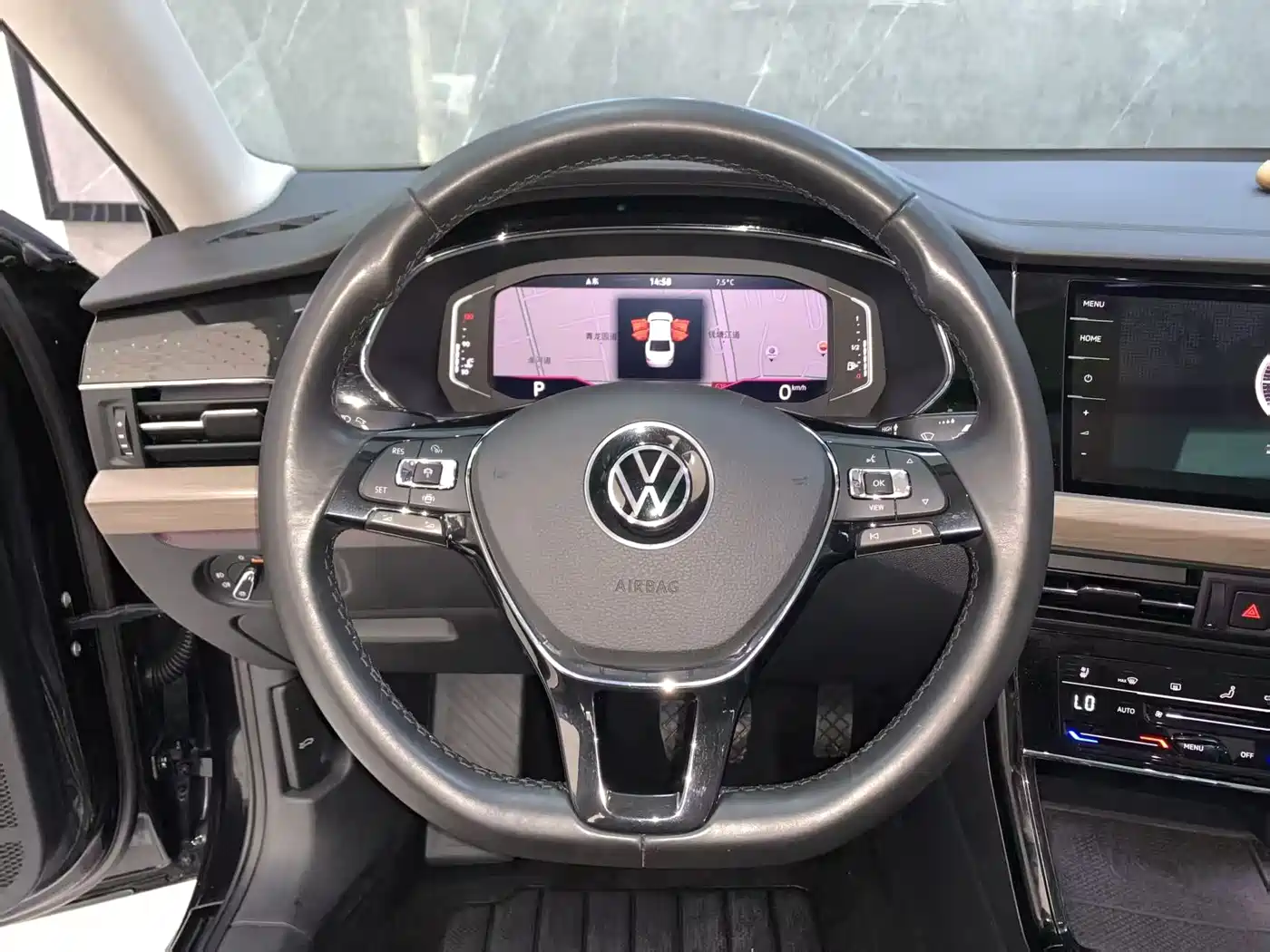 Volkswagen Passat 2020 Facelift 330TSI Luxury China VI фото 13
