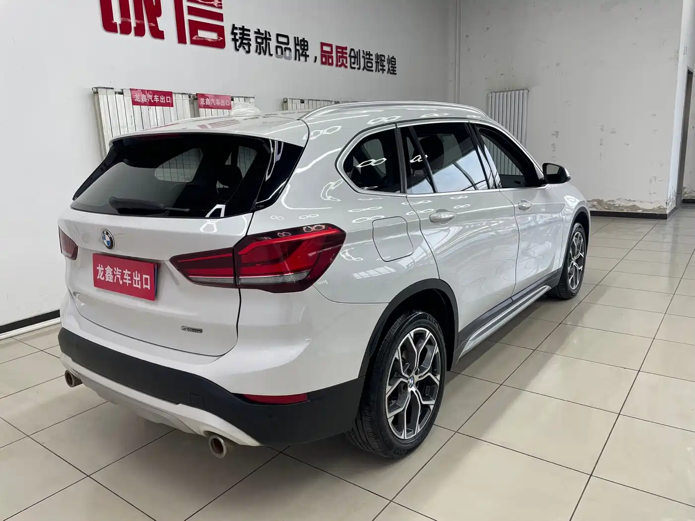 BMW X1 2022 sDrive20Li Fashion фото 6