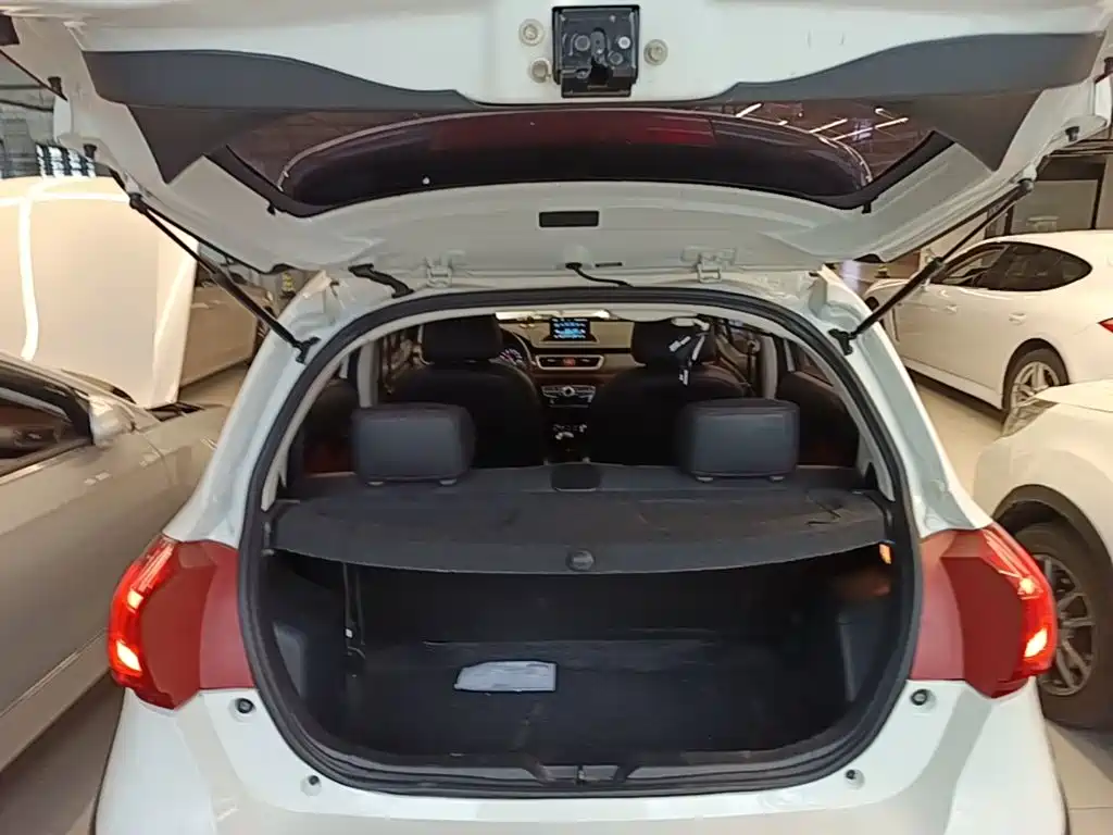 Haval H1 2016 2016 Facelift Blue Label 1.5L AMT Luxury