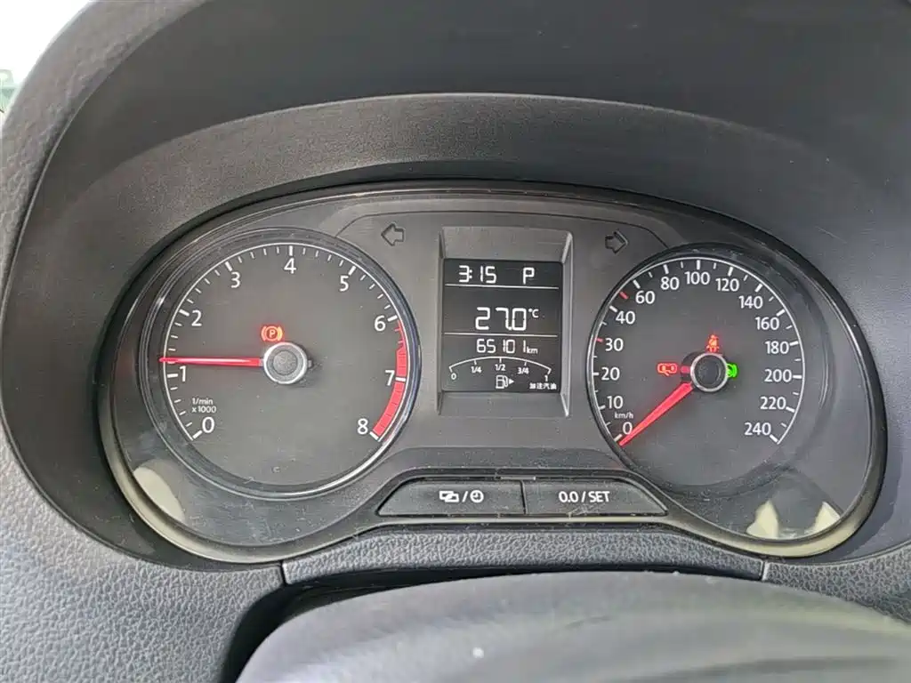 Volkswagen Polo 2018 1.5L Auto Safe Drive фото 12