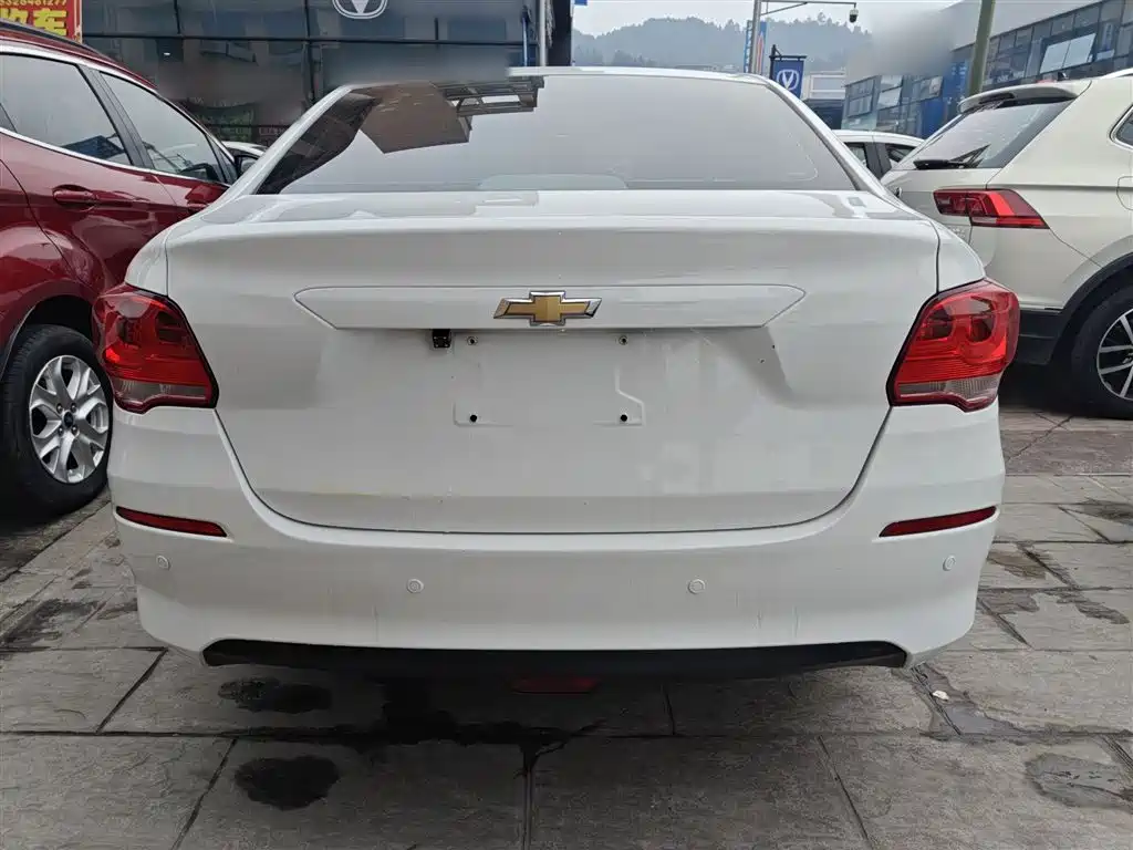 Chevrolet Cavalier 2019 320 Auto Sunroof Enjoyment Edition фото 6