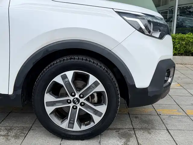 Kia Sportage 2019 2.0L Automatic Smart Luxury Edition — фото 3