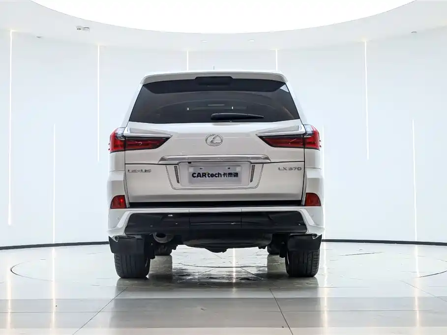 Lexus LX 2017 570 Peak Special Limited Edition фото 6
