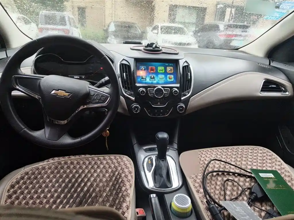 Chevrolet Cruze 2015 1.5L Automatic Luxury Edition фото 13