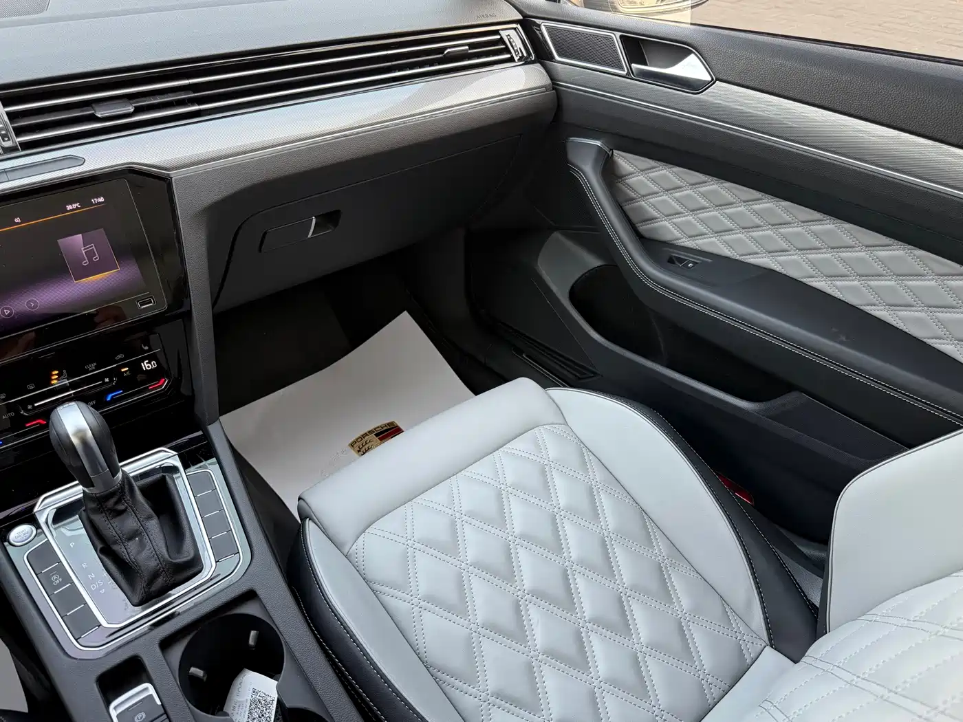 Volkswagen Magotan 2024 2023 2 Million Units Anniversary Edition 330TSI DSG Leading Type