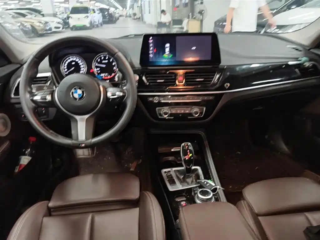 BMW 1 Series 2021 Facelift 120i M Sport Shadow Edition фото 16