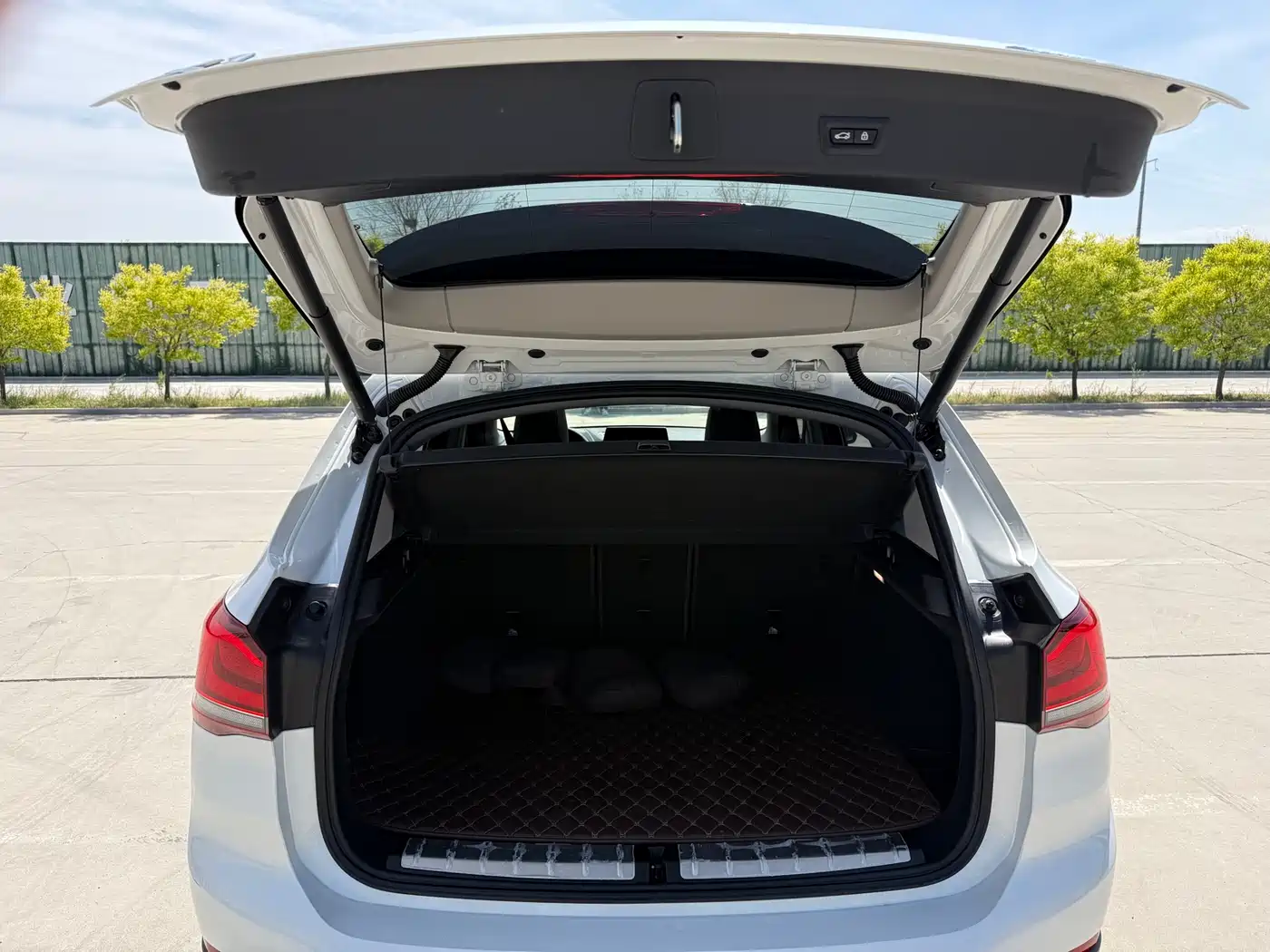 BMW X1 2022 sDrive25Li Leading фото 30