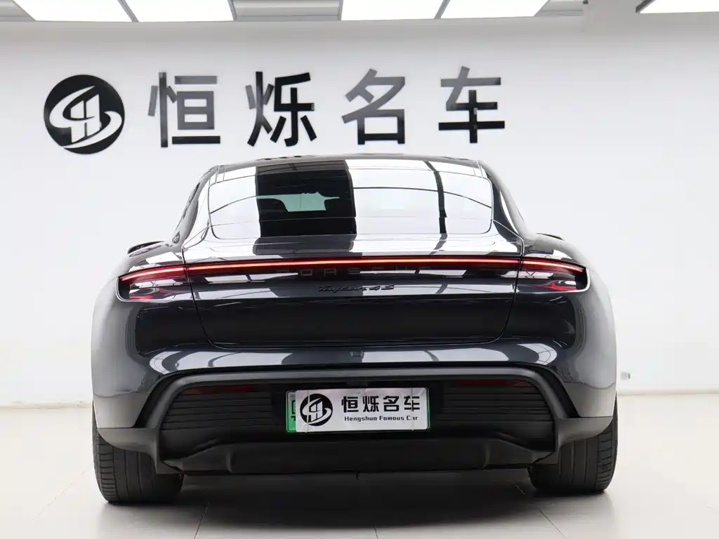 Porsche Taycan 2021 2020 Taycan