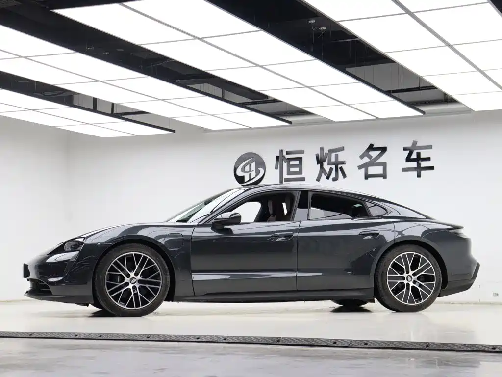 Porsche Taycan 2021 2020 Taycan