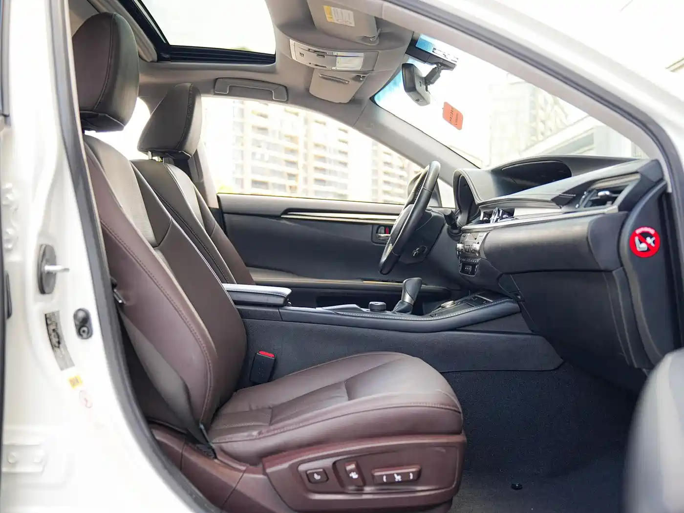 Lexus ES 2017 200 30th Anniversary Edition фото 10