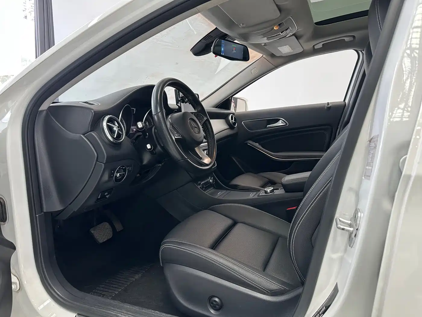 Mercedes-Benz GLA 2016 GLA 200 Dynamic фото 4