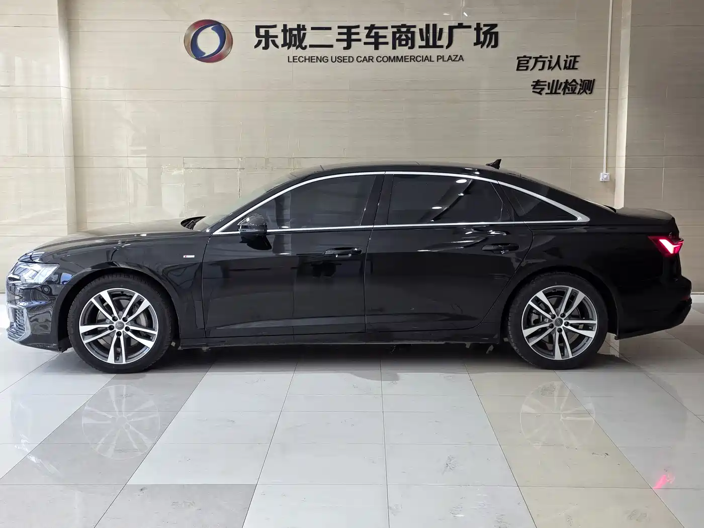 Audi A6L 2019 40 TFSI Luxury Dynamic фото 3