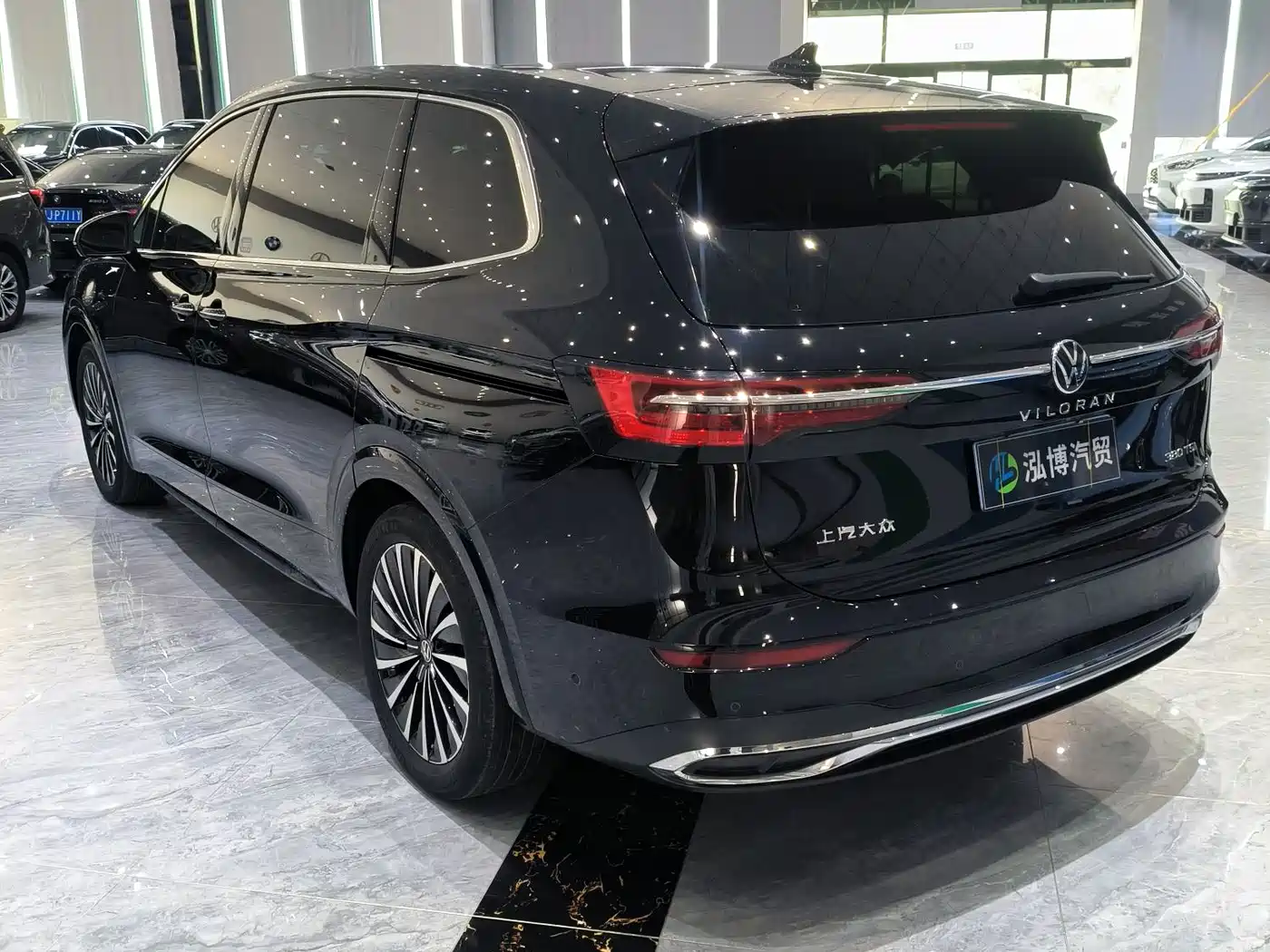 Volkswagen Viloran 2023 380TSI Premium Edition фото 13