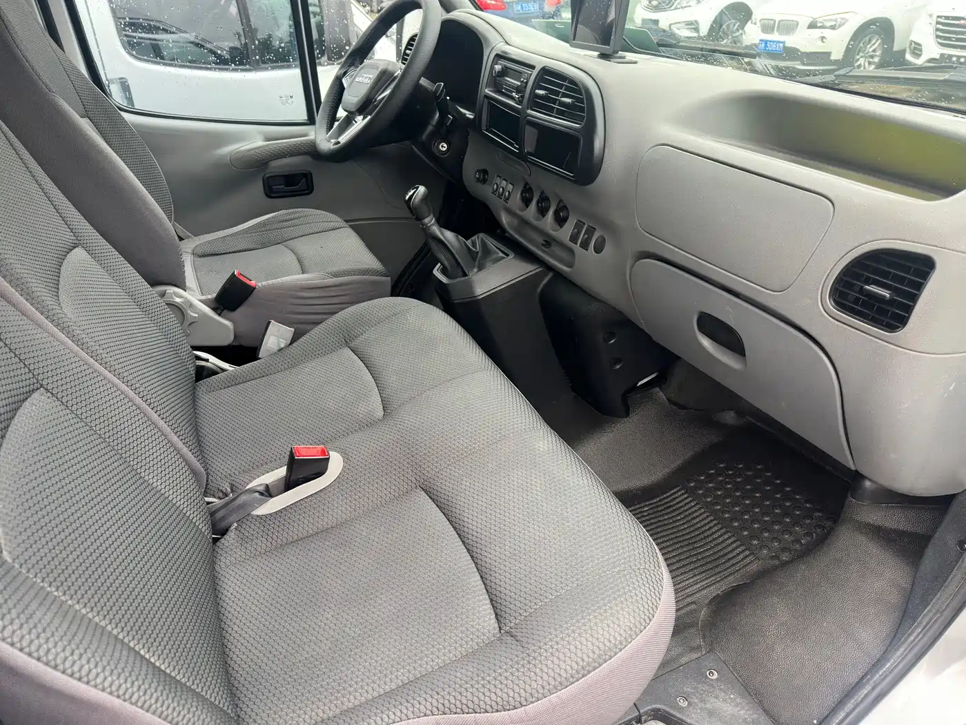 Jiangling Tesun 2020 2019 2.8T Commercial Short Wheelbase Medium Roof 3-Seater China VI JX493